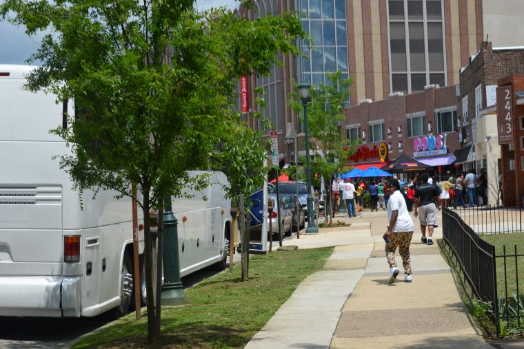 Free Lunch Fridays at Larry's Steaks