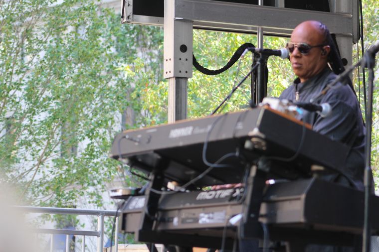 Stevie Wonder Pop Up Concert In Philadelphia {Exclusive Photos}