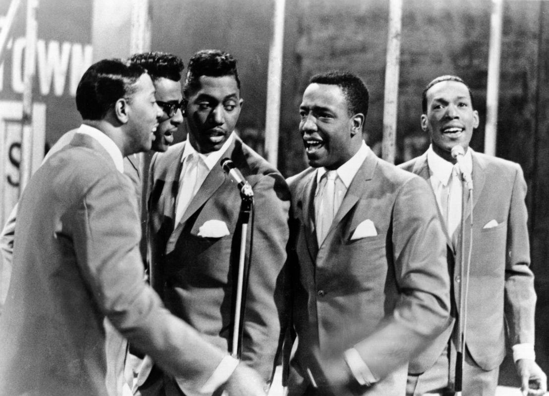 BLACK MUSIC MONTH Top 10 Black 70’s Male Singers WRNBHD2 Philly