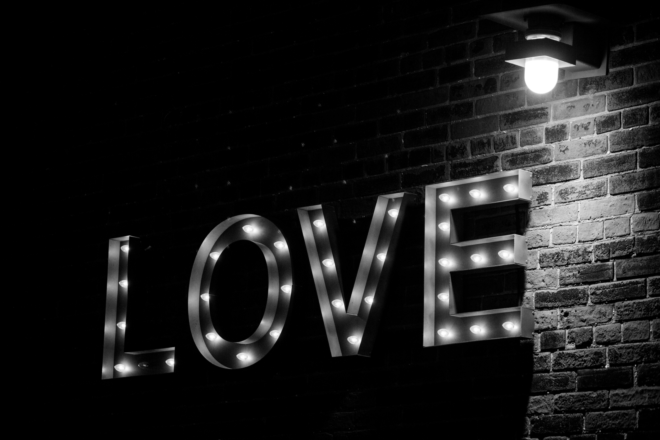 love bw in the wall