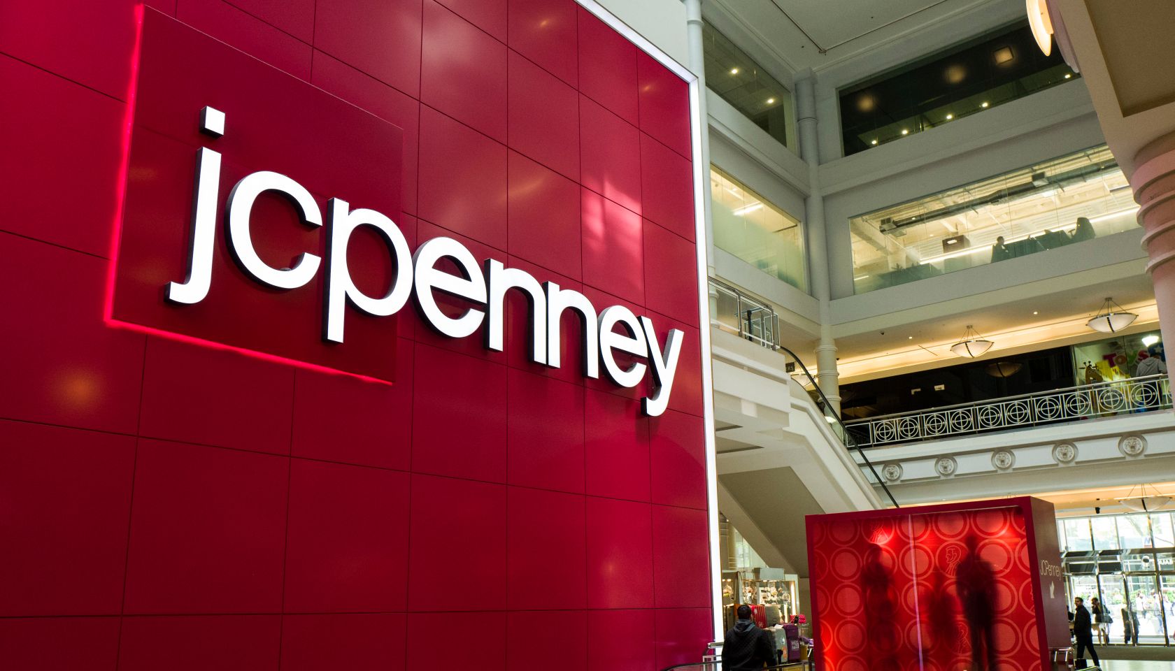 JC Penney Stock Plunges After Poor Q1 Earnings Report