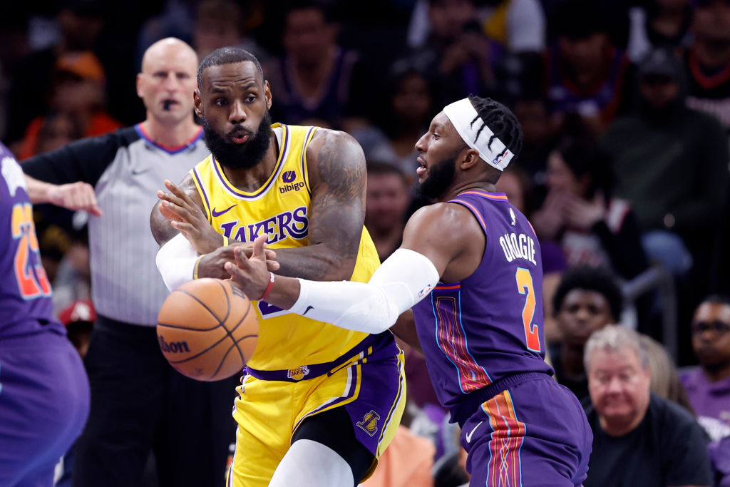 Los Angeles Lakers v Phoenix Suns