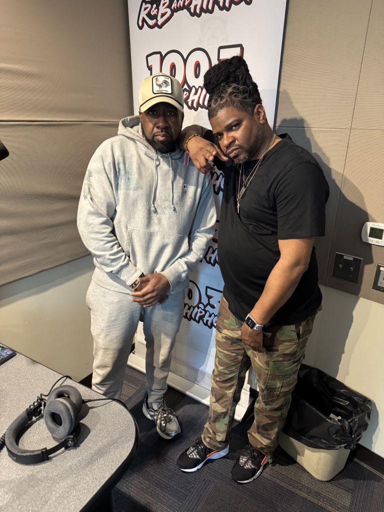 Bearsnchills freestyles on 100.3 | Vibing Heavy with DJ Caesar